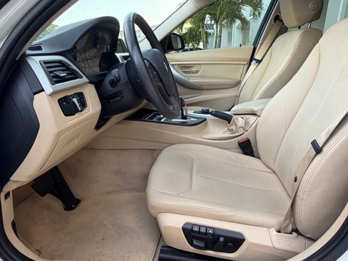 Used 2014 BMW 320i Sedan RWD image 13