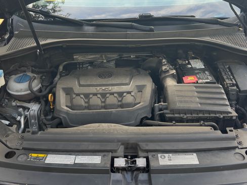 Used 2020 Volkswagen Tiguan SE w/ Panoramic Sunroof Package AWD/4WD image 28