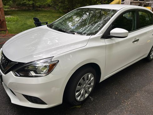 Used 2019 Nissan Sentra S FWD image 9