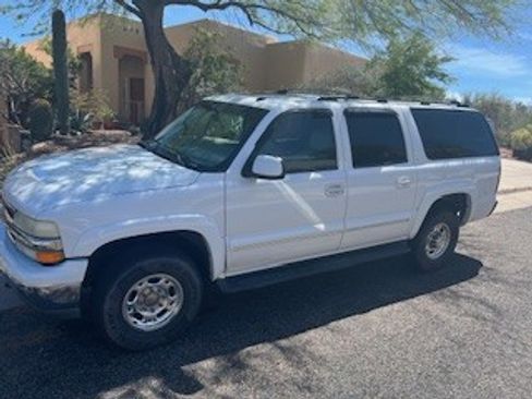 Used 2002 Chevrolet Suburban 2500 LT image 14