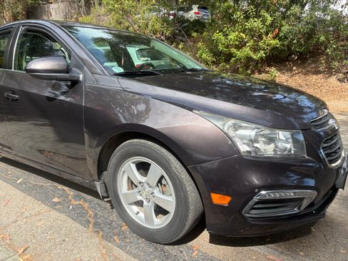 Used 2016 Chevrolet Cruze LT FWD image 12