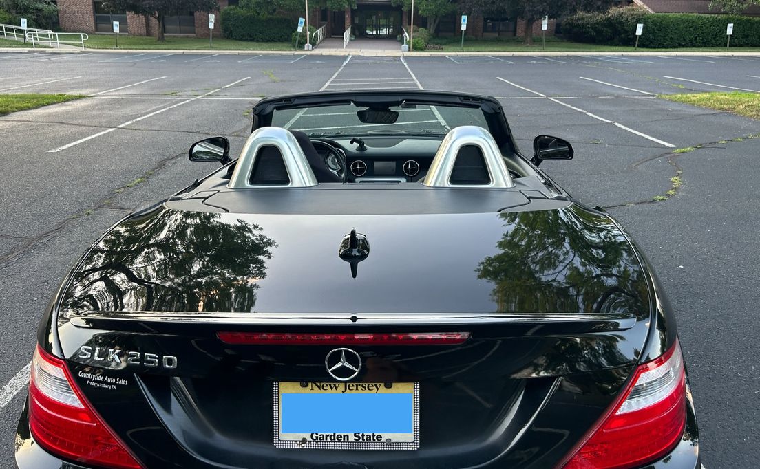 Used 2012 Mercedes-Benz SLK 250 image 6