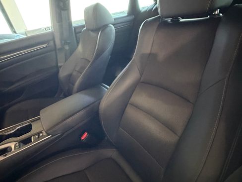 Used 2020 Honda Accord Sport image 12