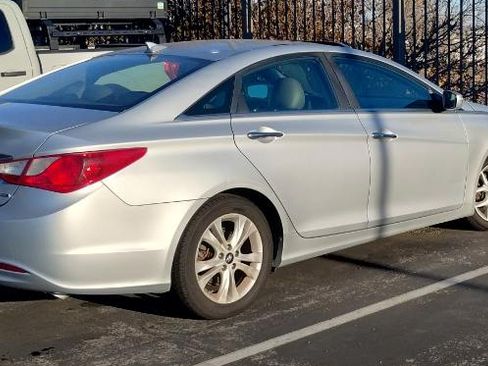 Used 2013 Hyundai Sonata Limited image 2