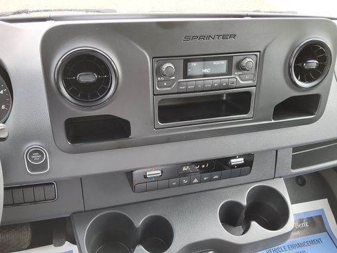 Used 2023 Mercedes-Benz Sprinter 3500 image 17