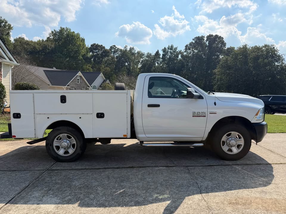 Used 2016 RAM 2500 Tradesman w/ Power & Remote Entry Group RWD image 4