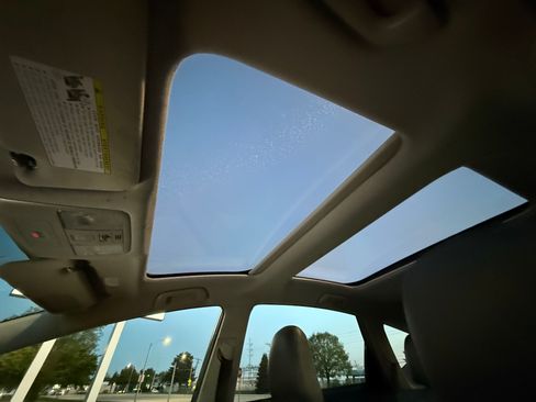 Used 2014 Toyota Prius V Five FWD image 10