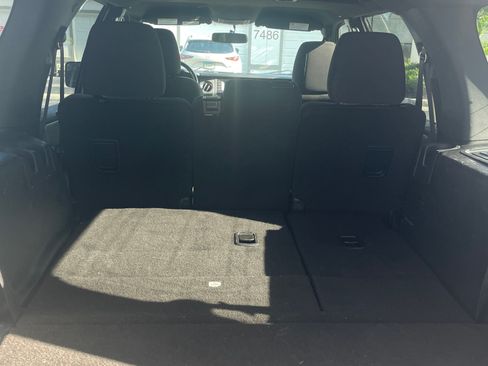 Used 2017 Ford Expedition XLT AWD/4WD image 13