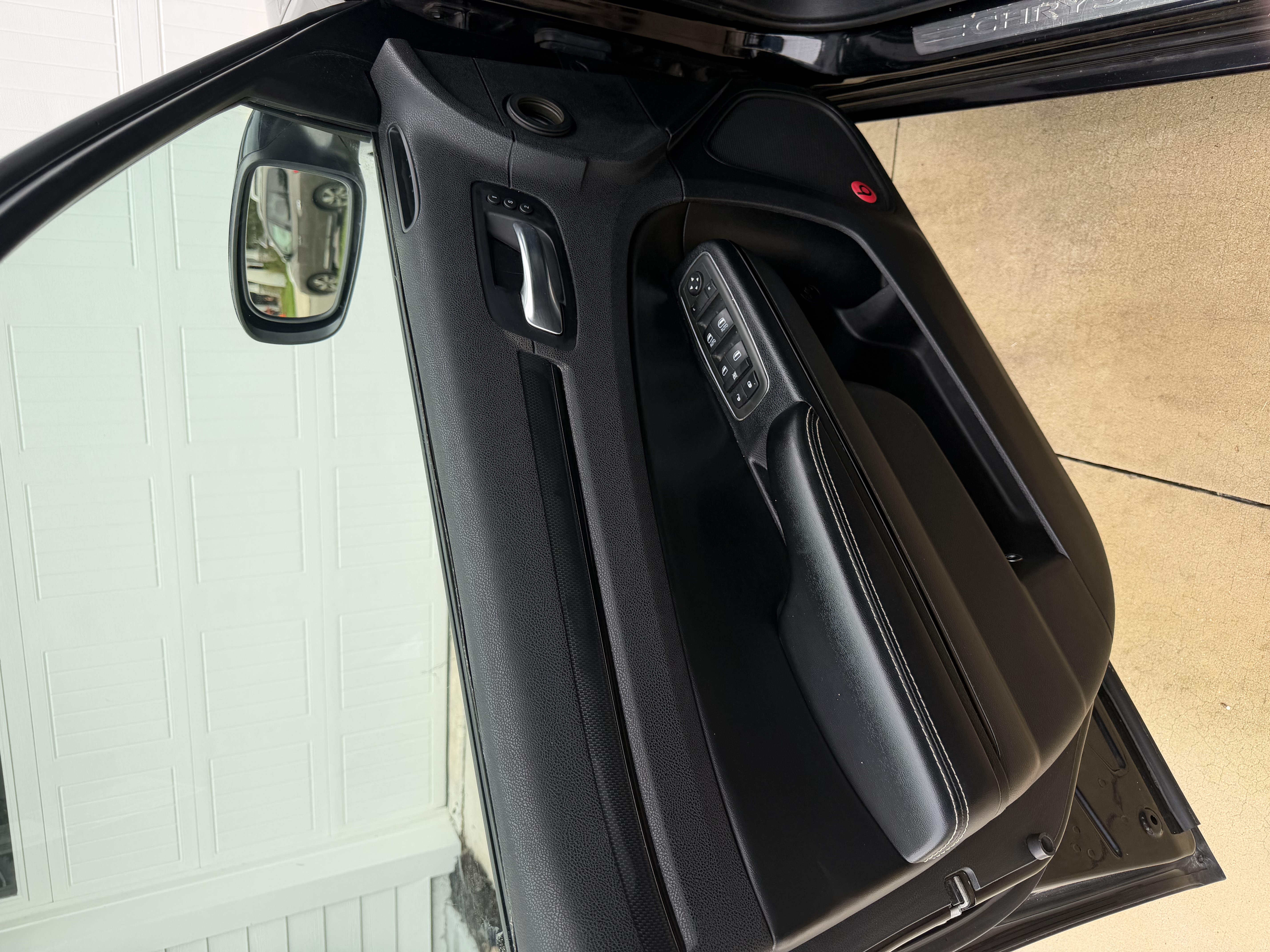 Used 2012 Chrysler 300 S RWD image 8