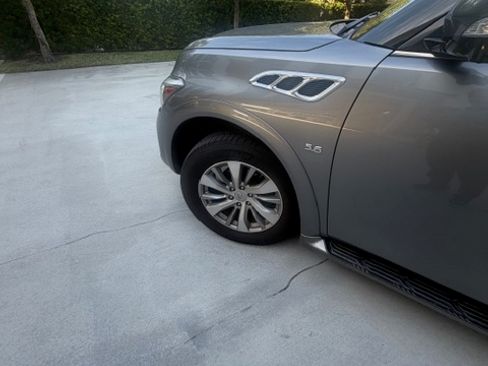 Used 2016 INFINITI QX80 2WD w/ Driver's Assistance Package image 9