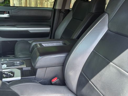 Used 2018 Toyota Tundra Limited w/ Limited Premium Package AWD/4WD image 5