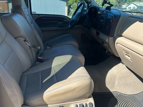 Used 2005 Ford F250 Lariat AWD/4WD image 12