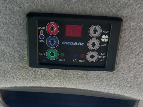 Used 2014 Mercedes-Benz Sprinter 3500 image 26