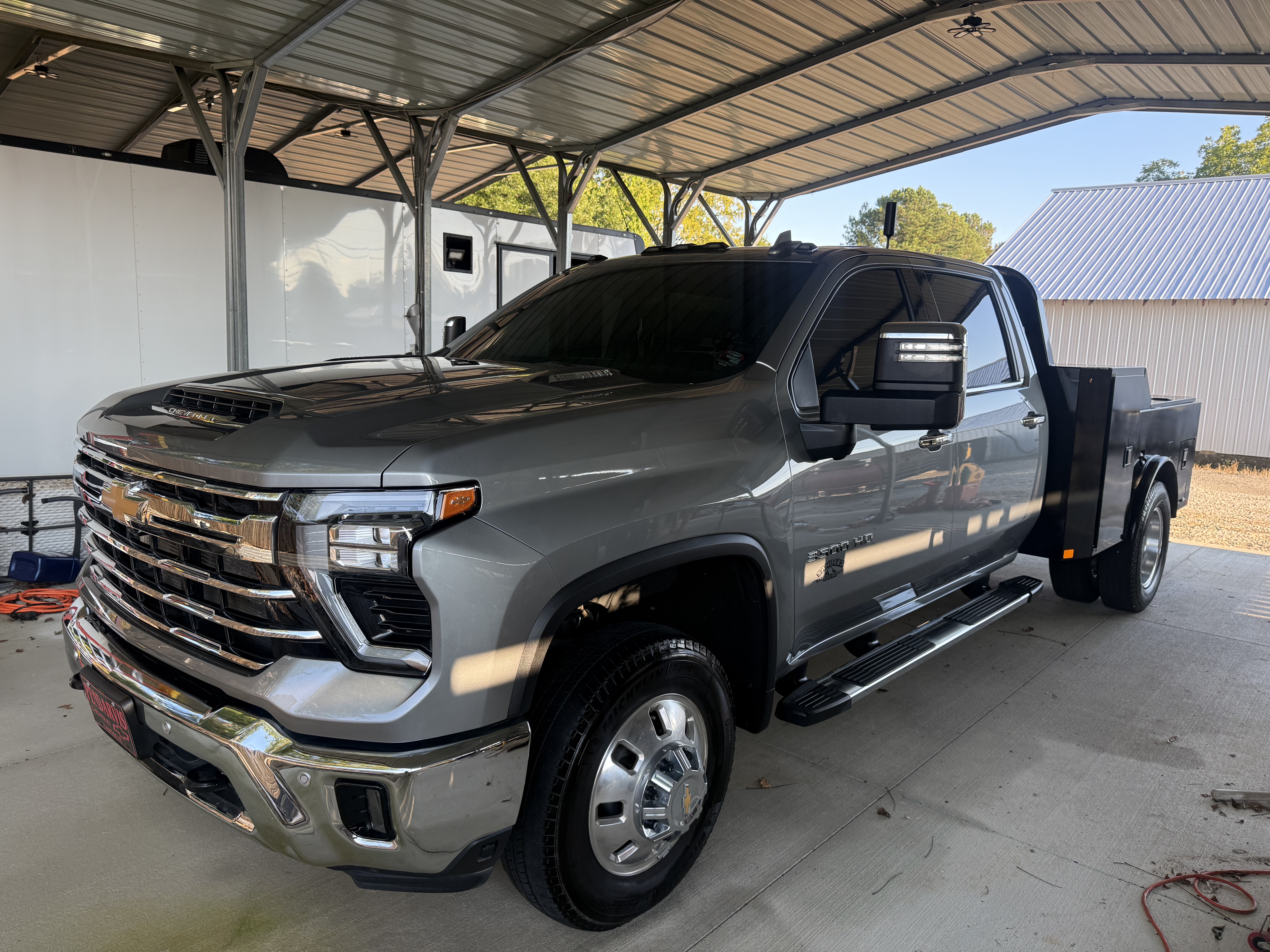 Used 2025 Chevrolet Silverado 3500 LTZ w/ LTZ Plus Package AWD/4WD image 1