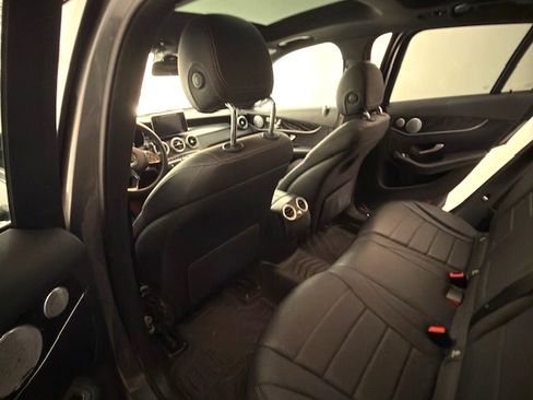 Used 2018 Mercedes-Benz GLC 300 4MATIC image 21