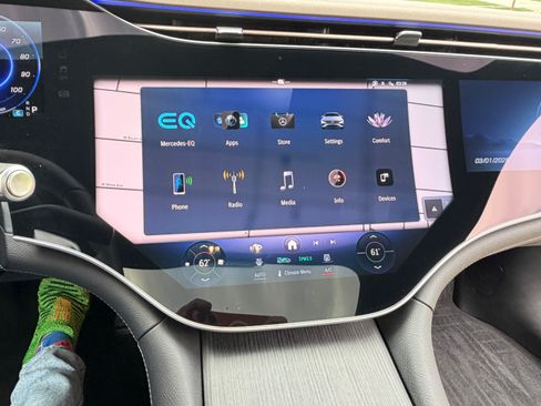 Used 2024 Mercedes-Benz EQS 450+ 4MATIC Sedan image 13