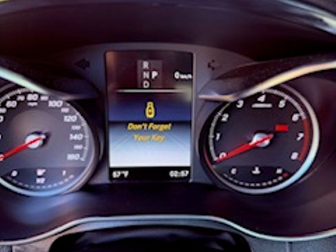 Used 2018 Mercedes-Benz GLC 300 4MATIC image 18