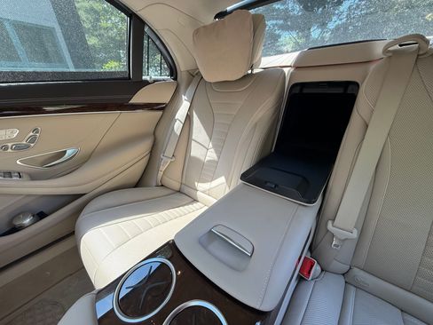 Used 2015 Mercedes-Benz S 550 4MATIC Sedan image 21