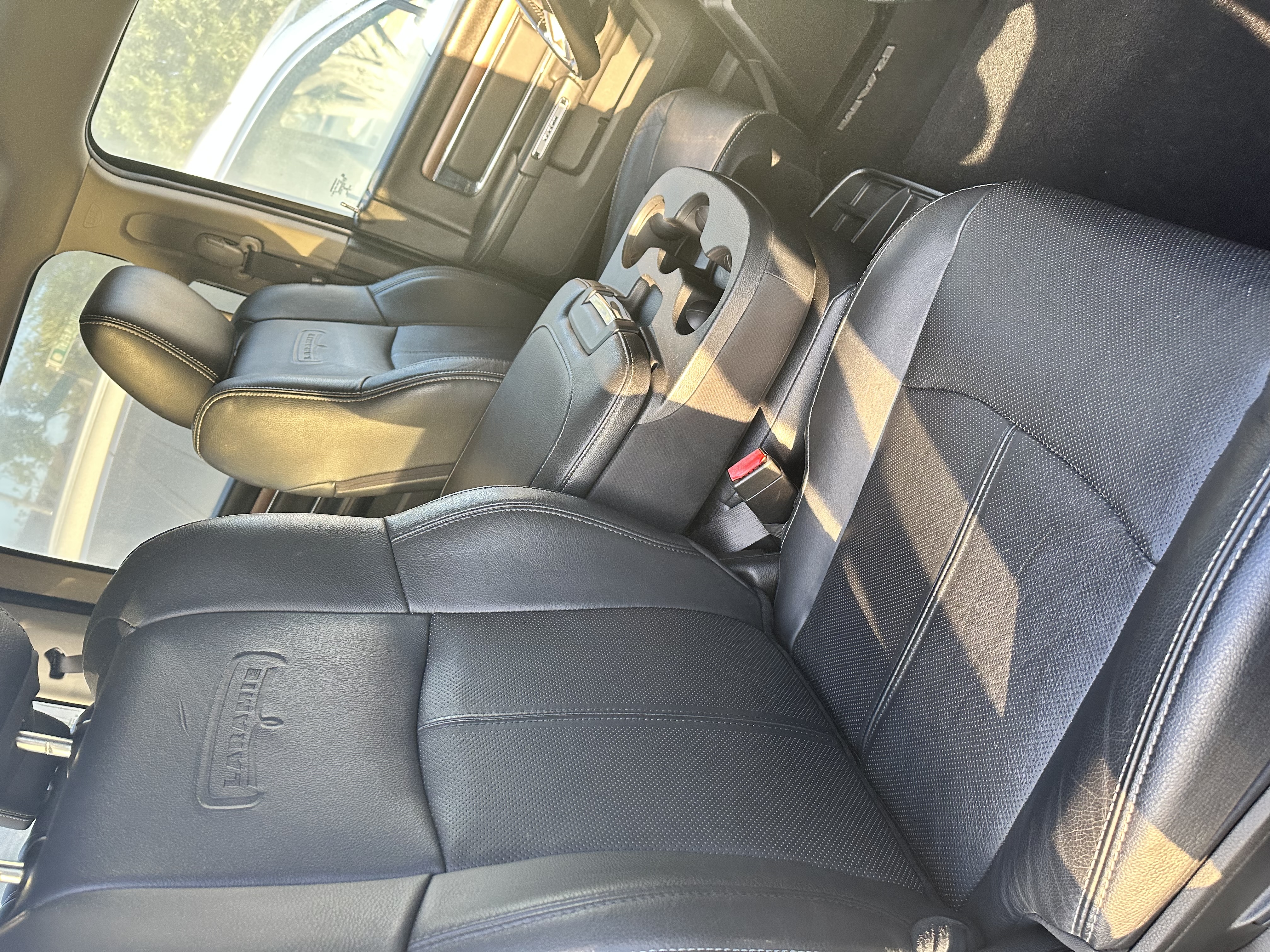 Used 2019 RAM 1500 Laramie RWD image 28