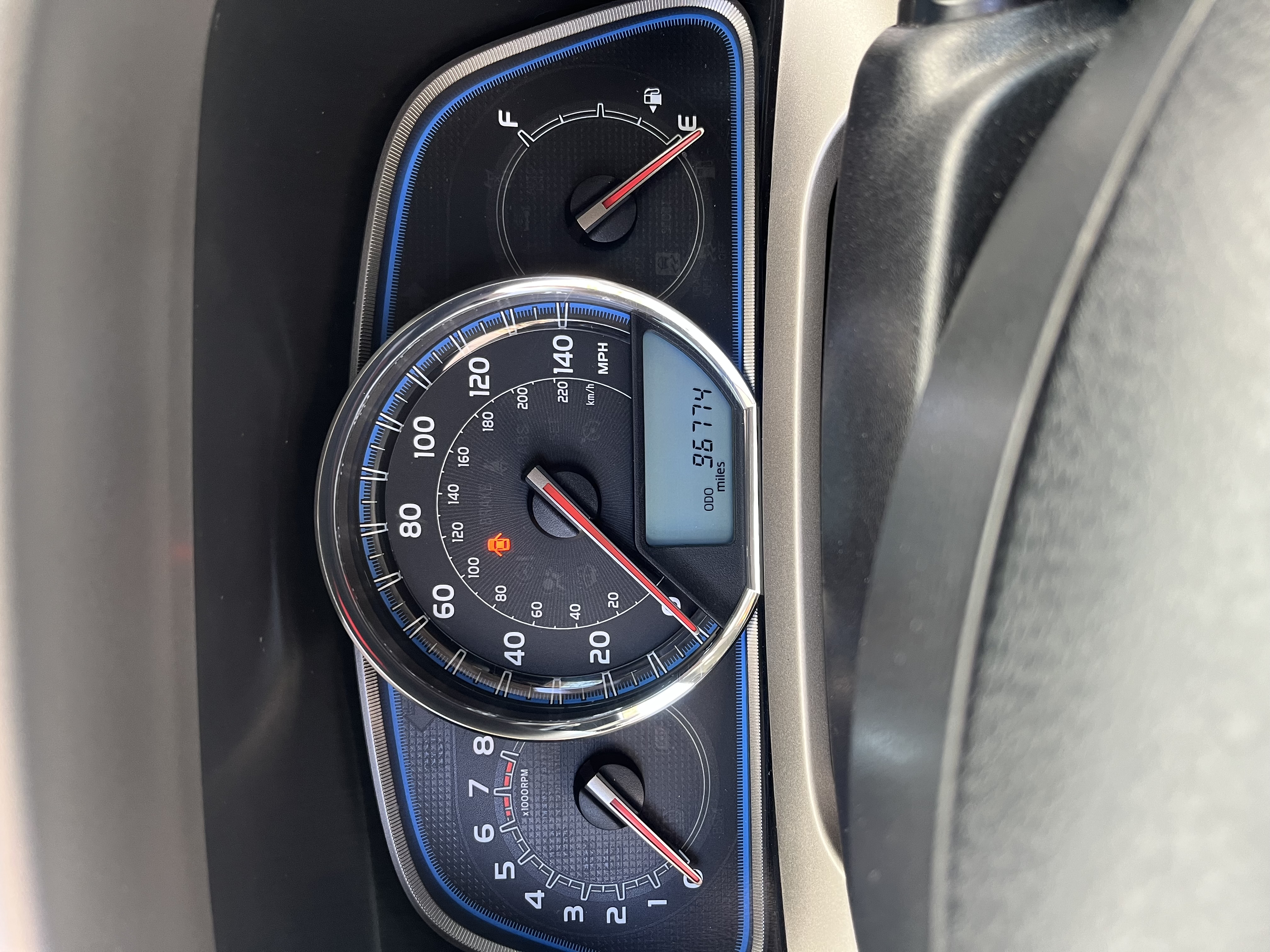 Used 2013 Toyota RAV4 Limited FWD image 6