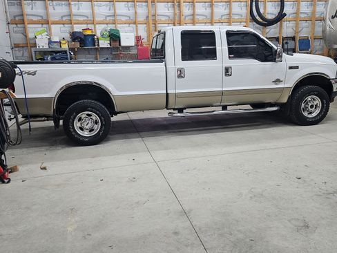 Used 2001 Ford F350 Long Bed image 10