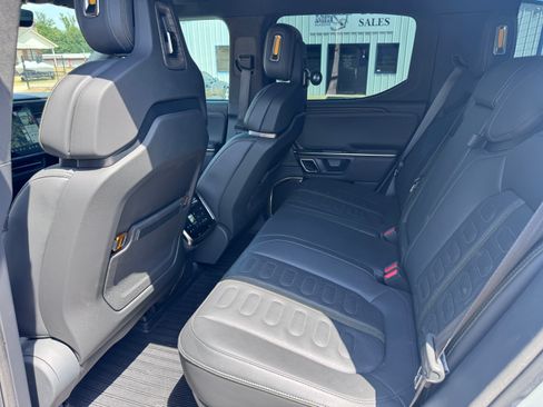 Used 2022 Rivian R1T Adventure AWD/4WD image 16