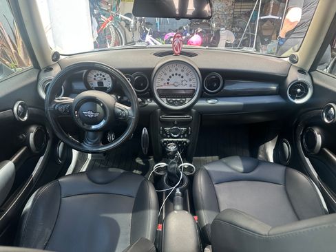Used 2011 MINI Cooper S image 13