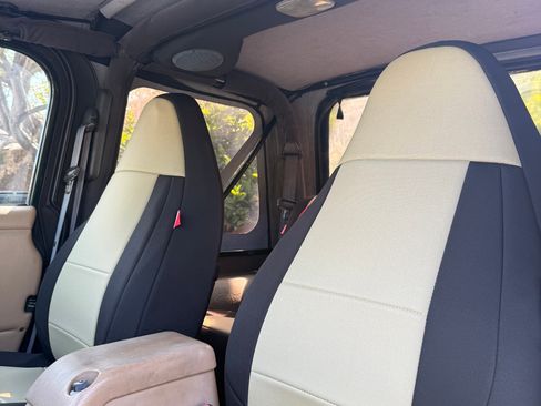 Used 2001 Jeep Wrangler Sport image 25