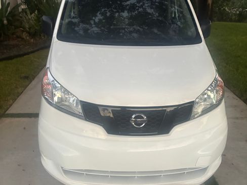 Used 2021 Nissan NV200 S FWD image 2