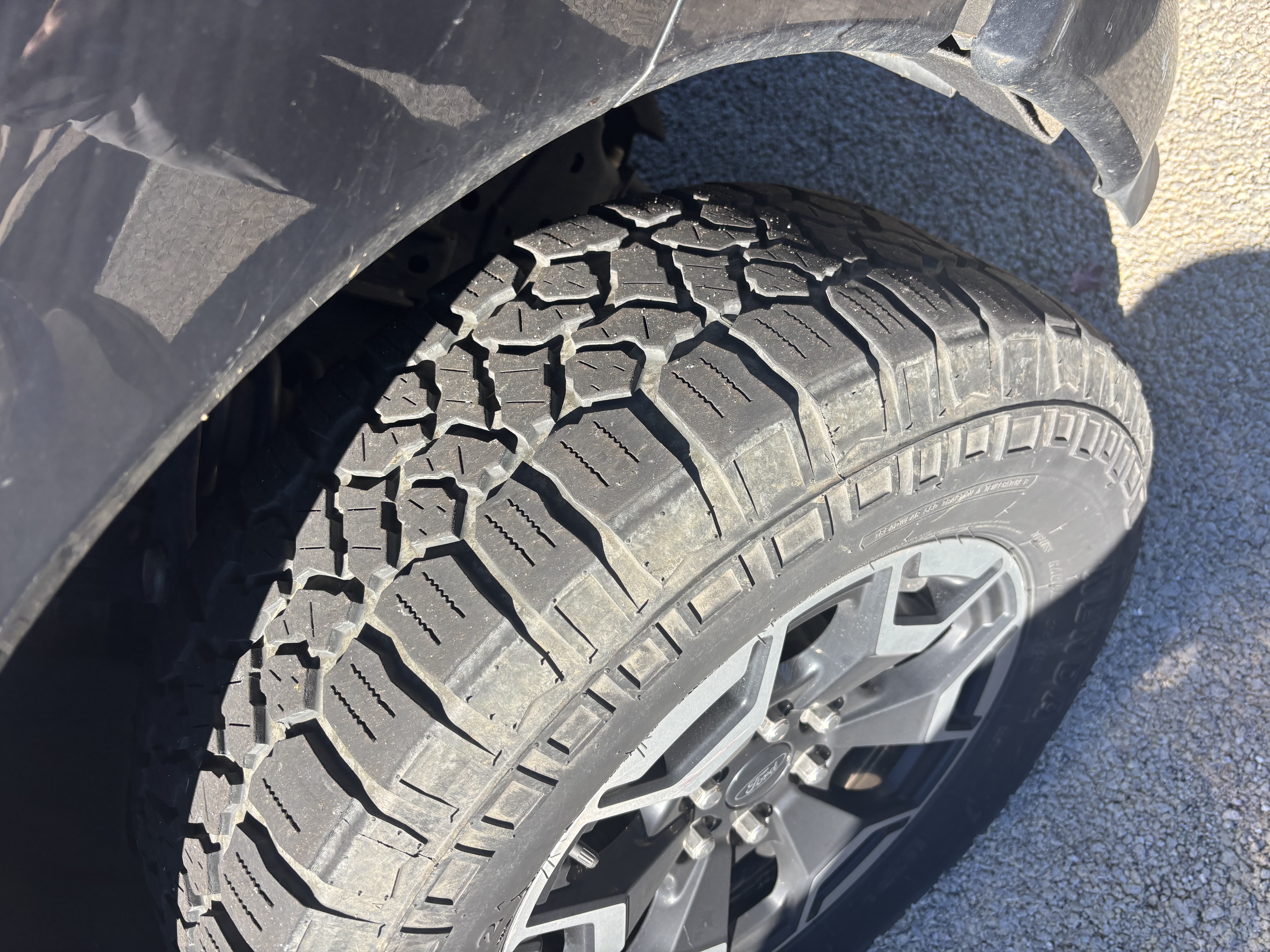 Used 2022 Ford F150 Lightning XLT AWD/4WD image 10