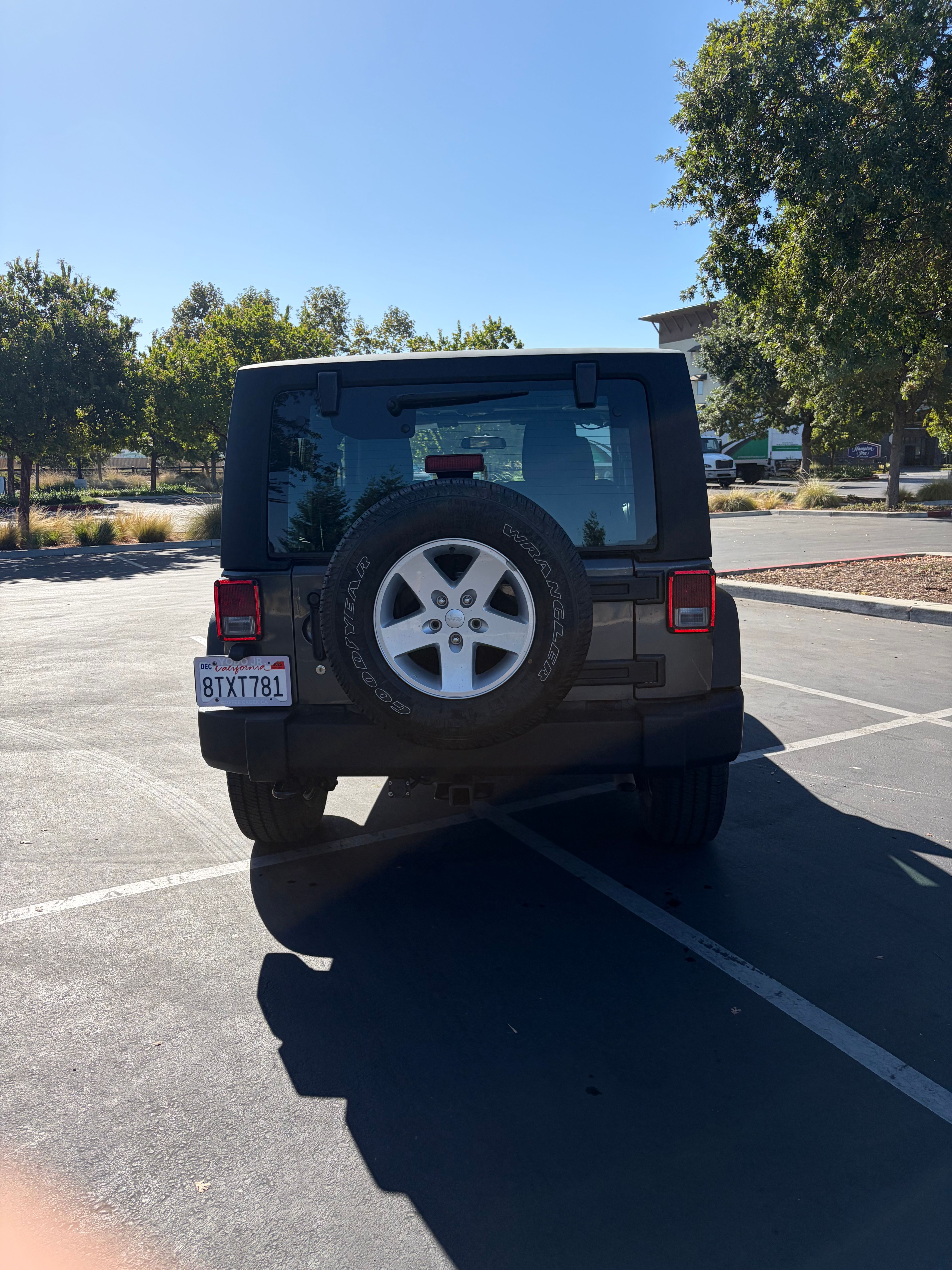 Used 2018 Jeep Wrangler Sport AWD/4WD image 5