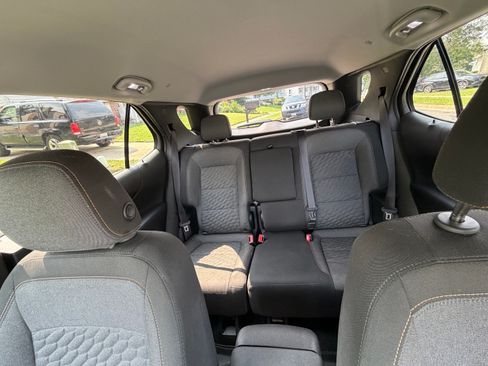 Used 2018 Chevrolet Equinox LT AWD/4WD image 16