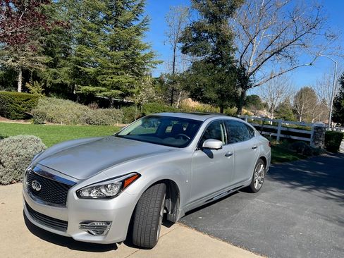 Used 2016 INFINITI Q70 L 3.7 image 4