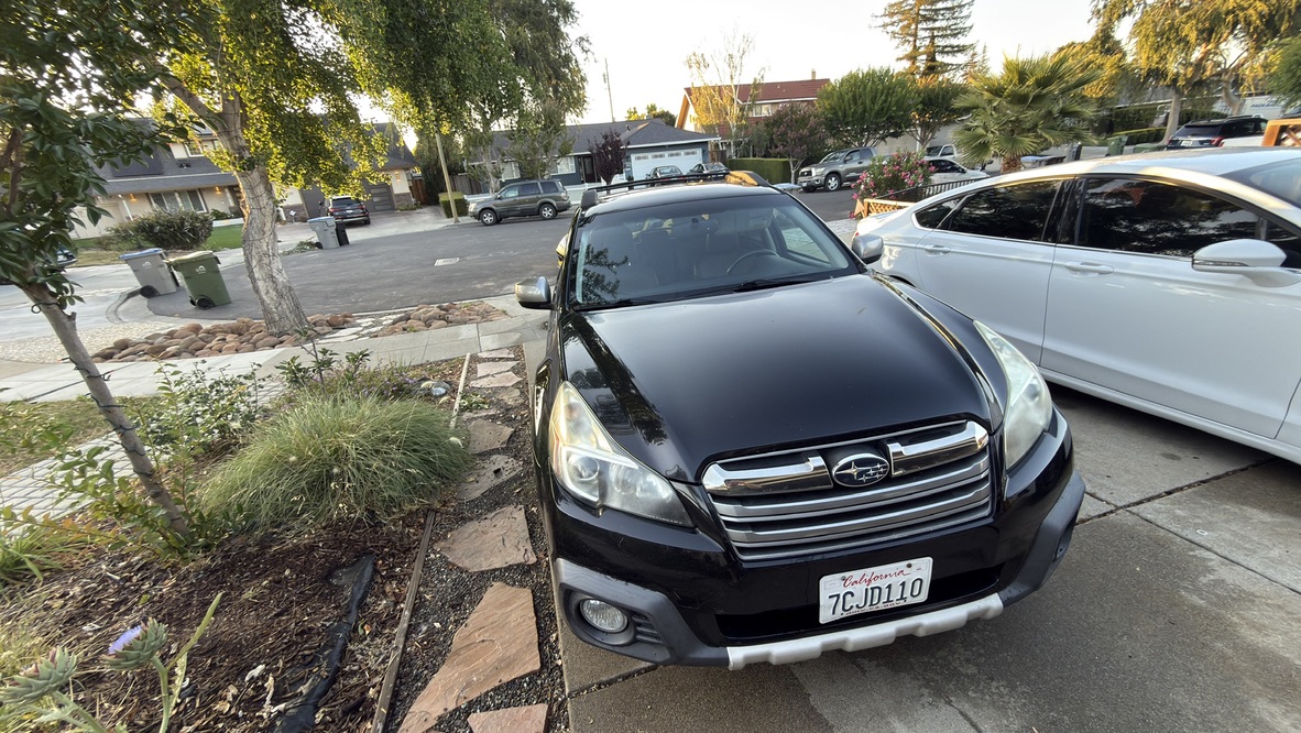 Used 2013 Subaru Outback 3.6R Limited AWD/4WD image 6