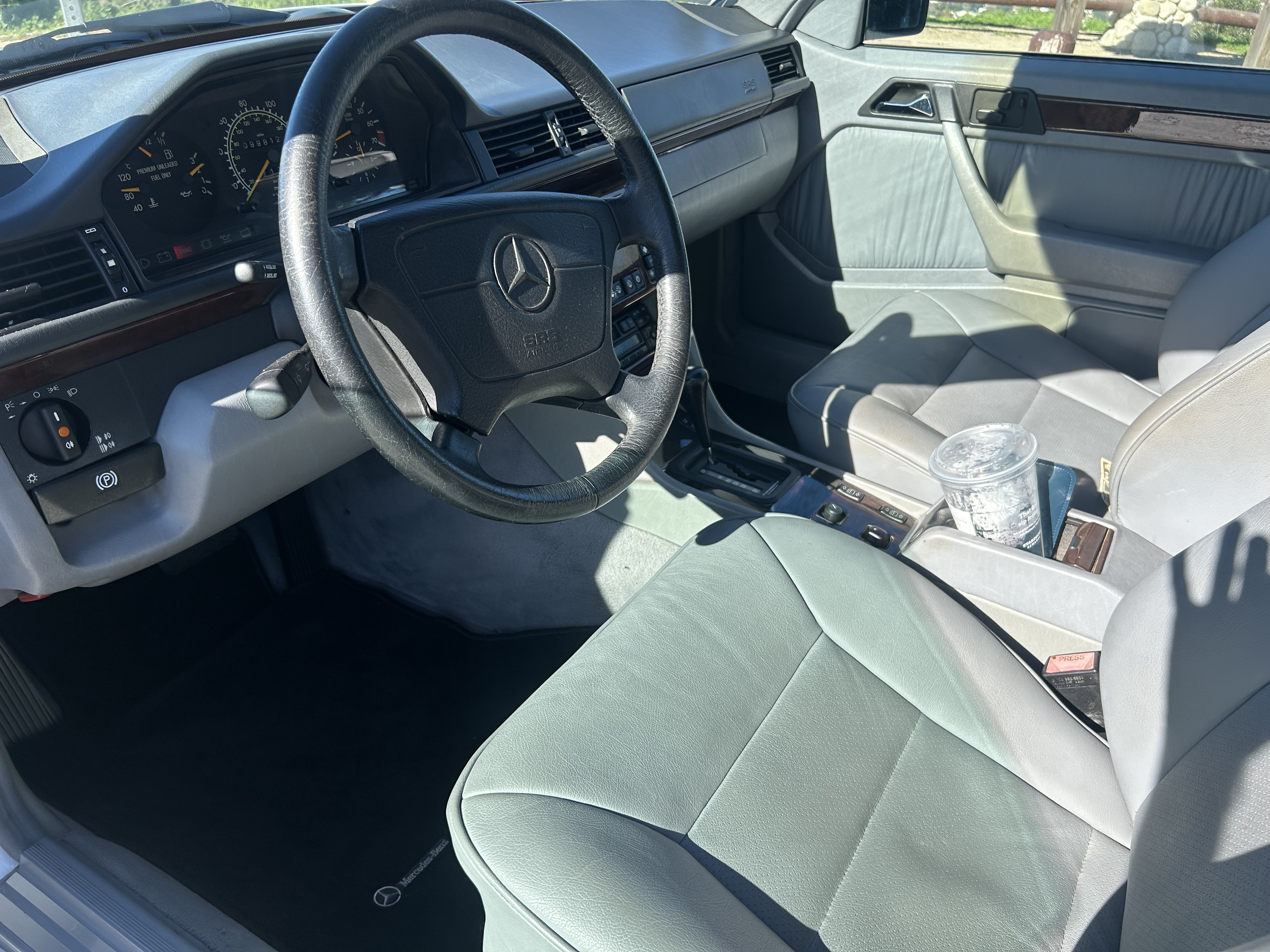 Used 1995 Mercedes-Benz E 320 Convertible image 9