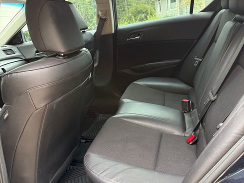 Used 2013 Acura ILX FWD image 12