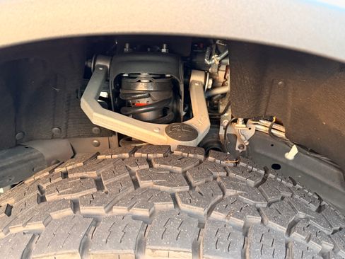 Used 2022 Ford Bronco Wildtrak image 14