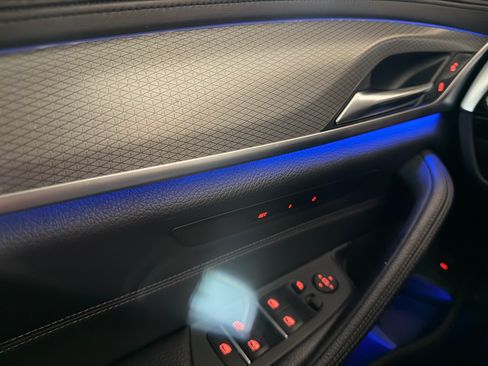 Used 2018 BMW 530i 530i Sedan 4D image 22