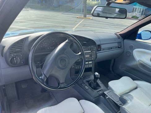 Used 1998 BMW M3 Coupe image 9