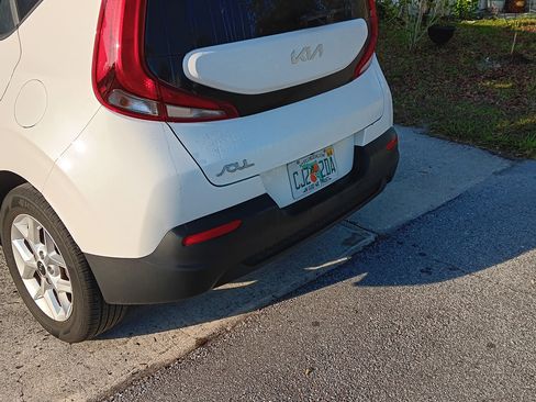 Used 2022 Kia Soul LX w/ Technology Package image 4