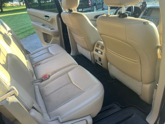 Used 2016 Nissan Pathfinder Platinum AWD/4WD image 26