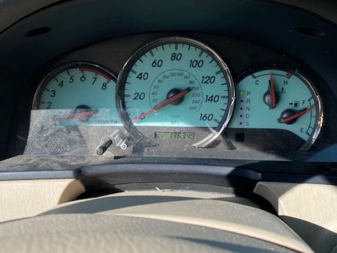 Used 2006 Toyota Solara SLE image 2