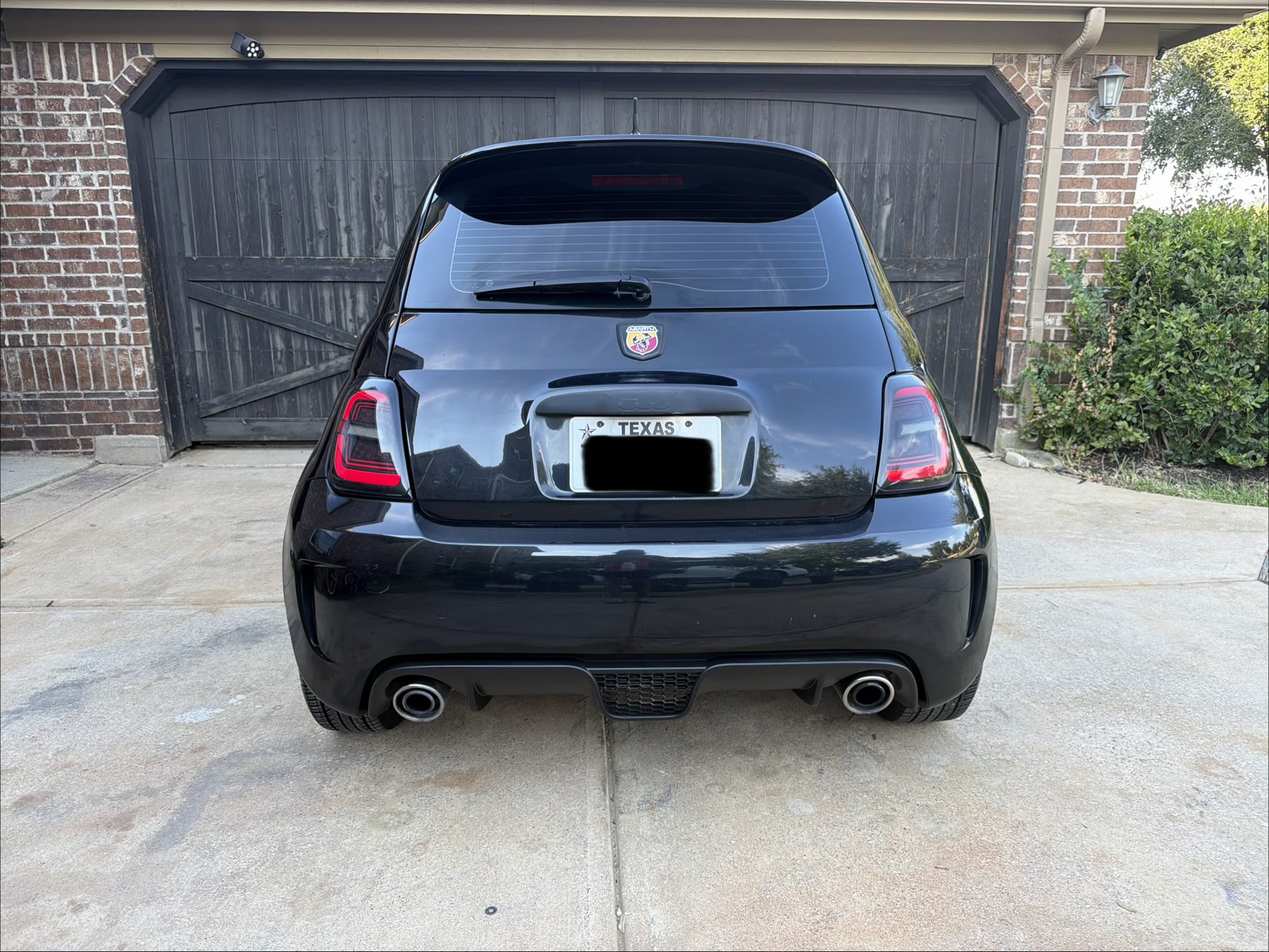 Used 2013 FIAT 500 Abarth w/ Comfort/Convenience Group FWD image 6