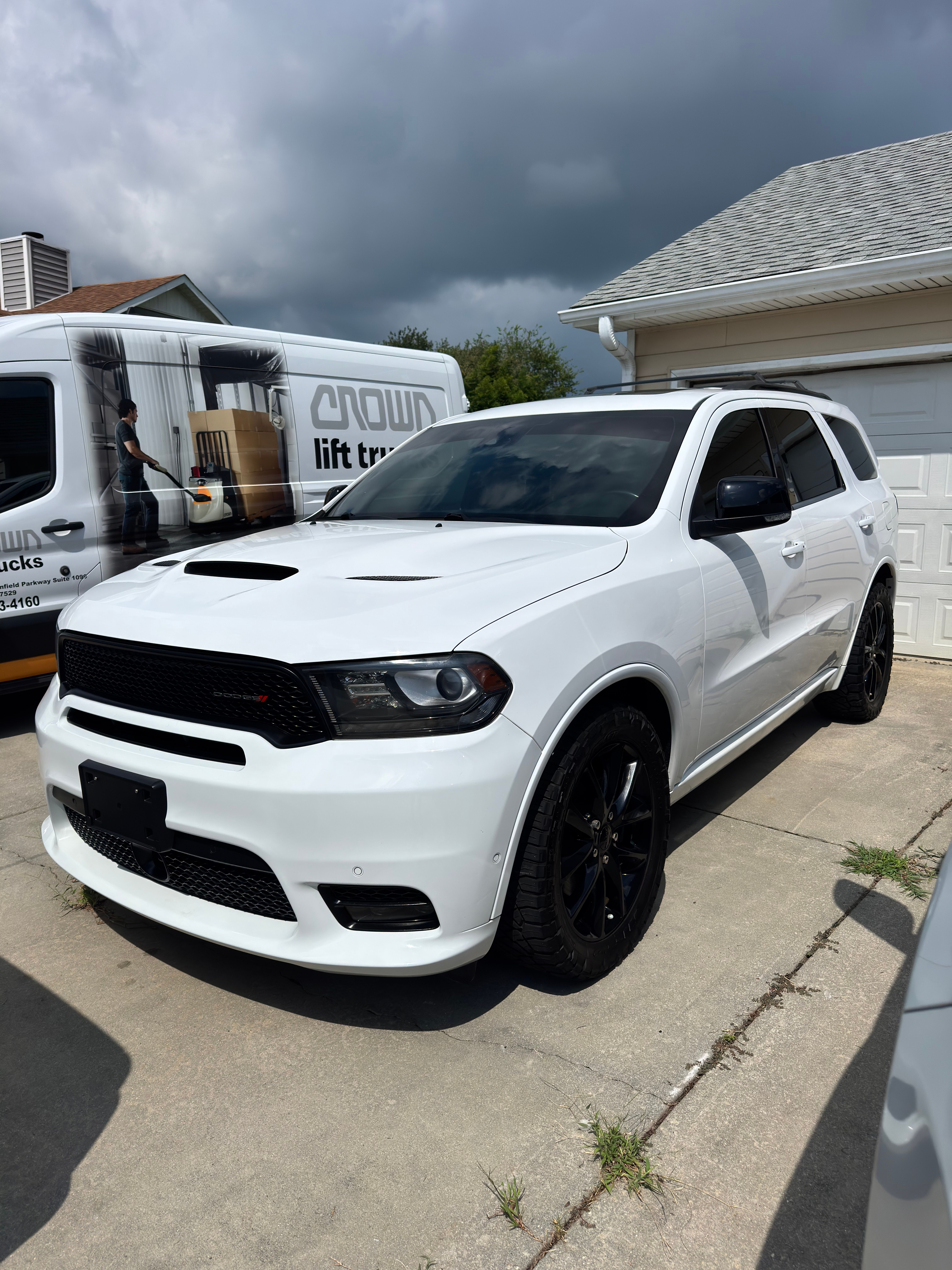 Used 2018 Dodge Durango R/T w/ Technology Group AWD/4WD image 1