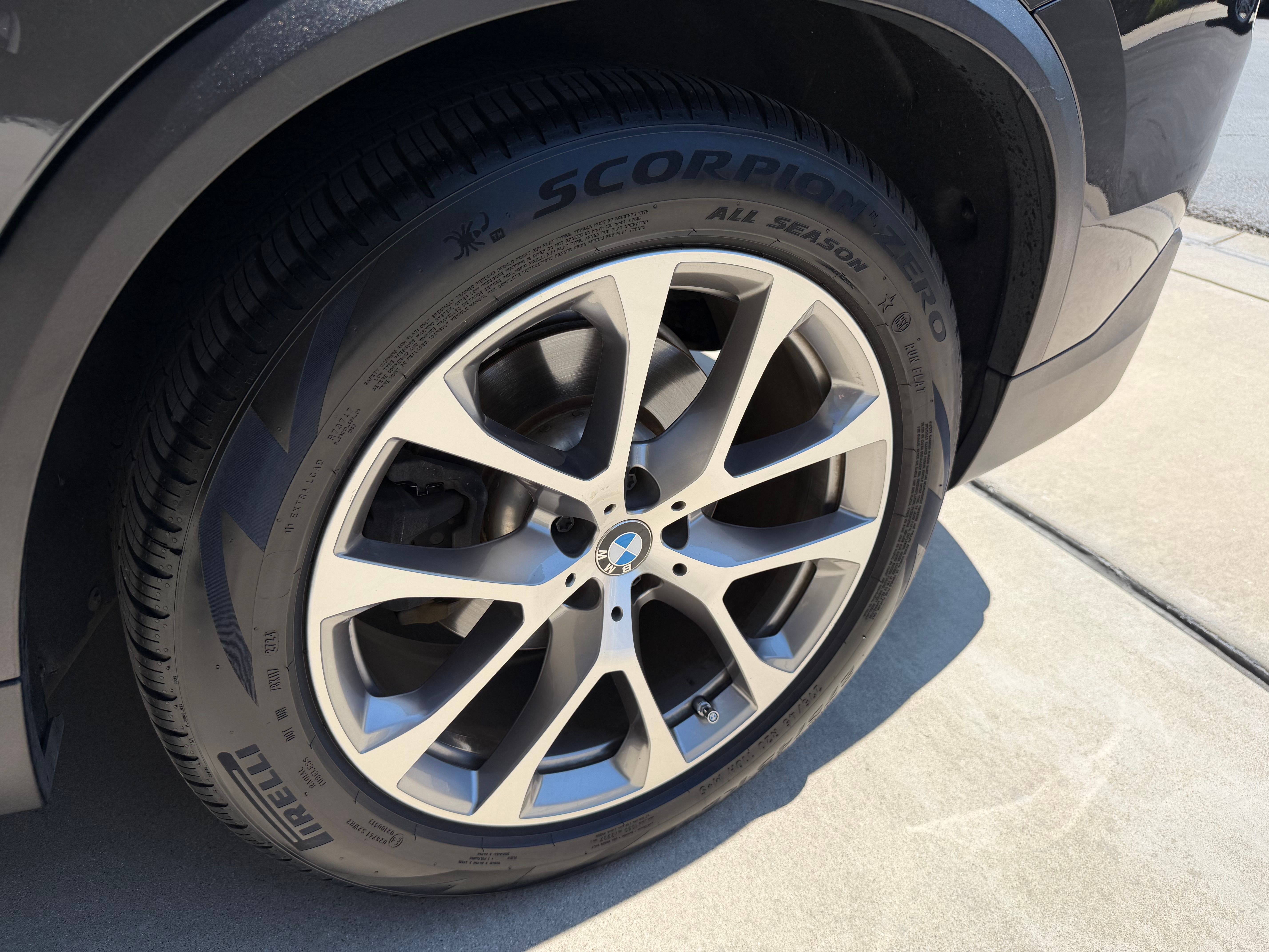 Used 2019 BMW X5 xDrive40i w/ Convenience Package AWD/4WD image 11