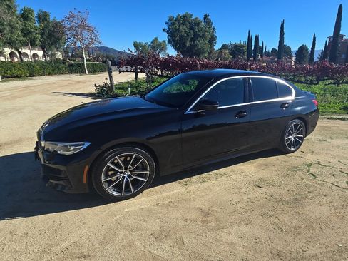 Used 2020 BMW 330i 330i Sedan 4D w/ Convenience Package image 1