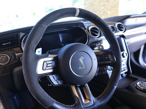 Used 2022 Ford Mustang Shelby GT500 w/ Technology Package image 23