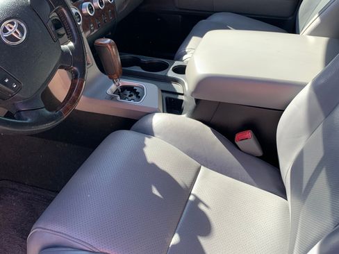 Used 2013 Toyota Tundra Platinum image 21