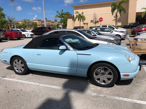 Used 2003 Ford Thunderbird image 4