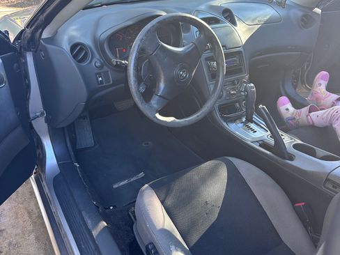 Used 2005 Toyota Celica GT image 11